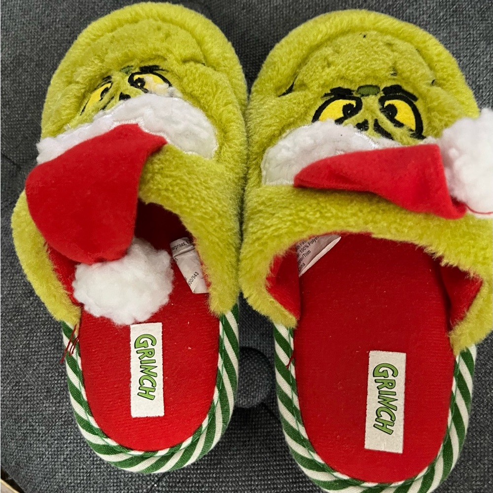 Grinch slippers